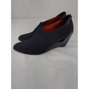 Donald J. Pliner Stretch Fabric Closed Toe Wedge Bootie Heels Shoes Womens 6.5 M